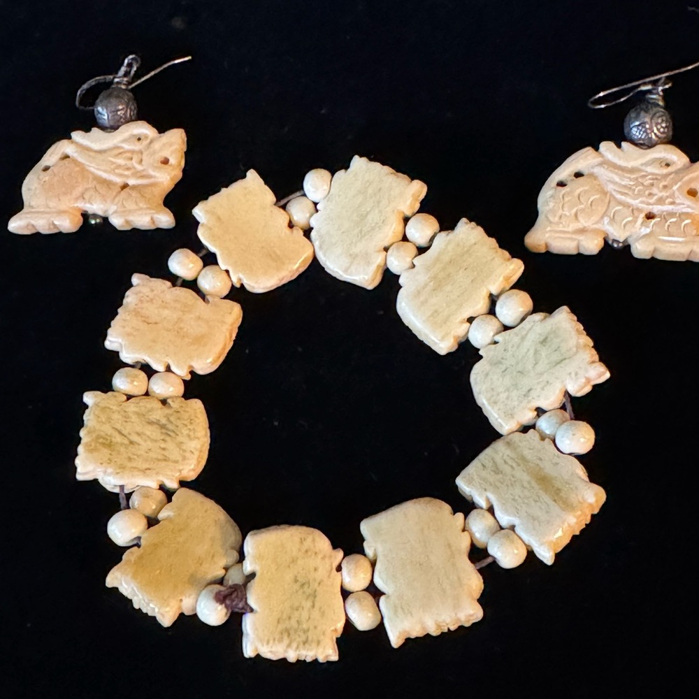 Vintage Hand-Carved Dragon Bracelet and Earrings - Picture 2 of 15
